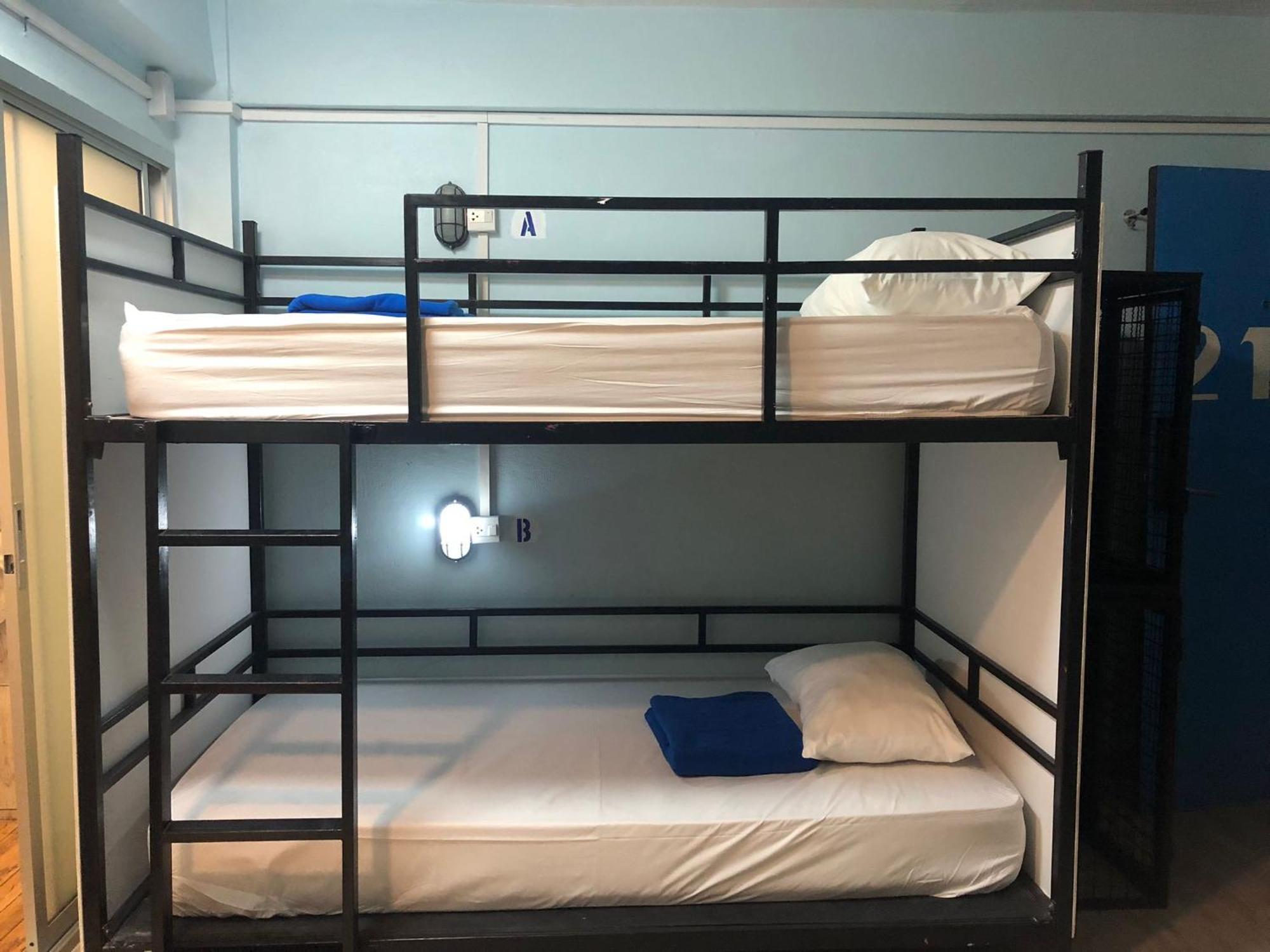 Revolution Khao San By The Bliss Hostel Bangkok Exterior photo
